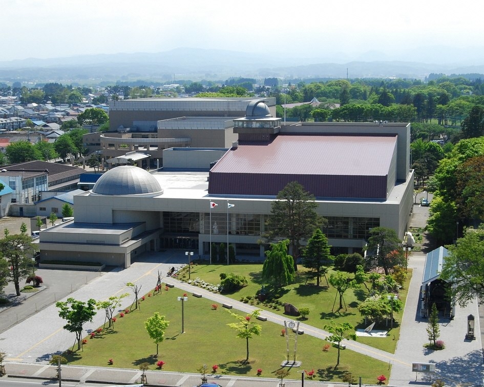 十和田市民文化センター・十和田市生涯学習センター外観